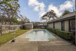 1609 Delta Dr, Arlington, TX 76012 - Photo 25