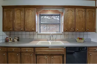 1609 Delta Drive, Arlington, TX 76012 - Photo 15