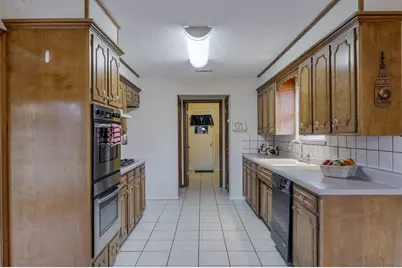 1609 Delta Drive, Arlington, TX 76012 - Photo 11