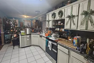 1101 Highland Station Dr, Saginaw, TX 76131 - Photo 7