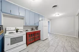 2524 S 27th St, Waco, TX 76706 - Photo 3