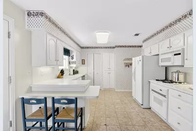 12118 Ridgefair Place, Farmers Branch, TX 75234 - Photo 11