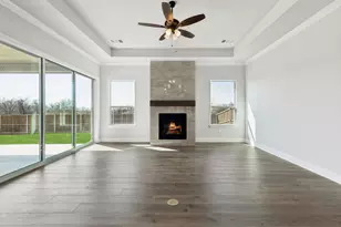 208 Bristol Ln, Azle, TX 76020 - Photo 5