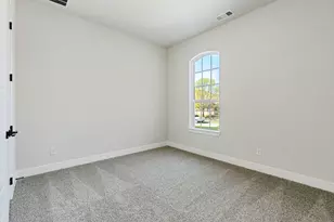 208 Bristol Ln, Azle, TX 76020 - Photo 23