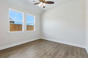 208 Bristol Ln, Azle, TX 76020 - Photo 21