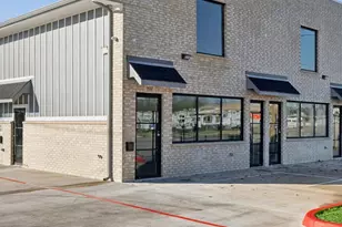 902 E Moore Ave, Terrell, TX 75160 - Photo 1