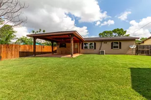 2710 Anderson St, Irving, TX 75062 - Photo 15