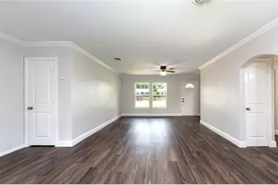 2710 Anderson Street, Irving, TX 75062 - Photo 5