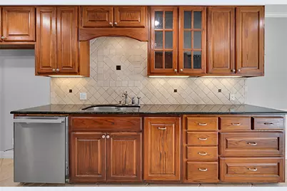 300 Trailview Drive, Woodway, TX 76712 - Photo 11