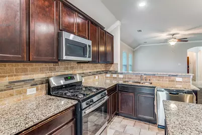 5856 Bindweed Street, Fort Worth, TX 76123 - Photo 5