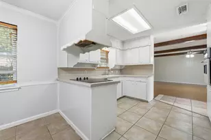 1316 Pinehurst Dr, Fort Worth, TX 76134 - Photo 9