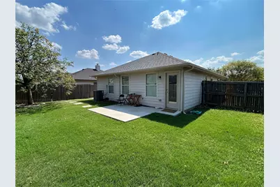 1949 Sampsell Drive, Dallas, TX 75051 - Photo 13