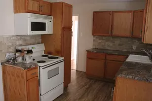 1109 Parkway Dr, Garland, TX 75040 - Photo 5