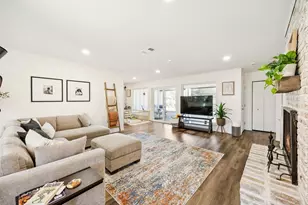 1720 Acorn Ln, Hurst, TX 76054 - Photo 3