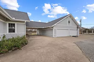 715 E 5th St, Ferris, TX 75125 - Photo 31