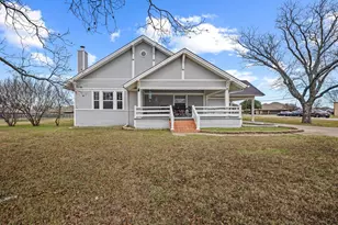 715 E 5th St, Ferris, TX 75125 - Photo 1