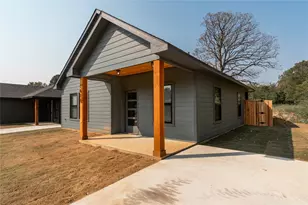 1419 S 7th Ave, Denison, TX 75021 - Photo 1