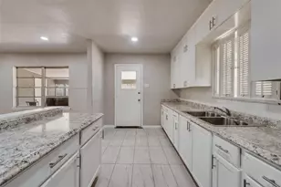 6748 Hialeah Dr, Dallas, TX 75214 - Photo 3