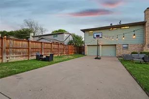 7841 El Pensador Dr, Dallas, TX 75248 - Photo 33