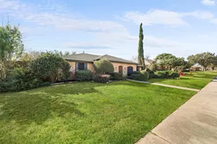 1954 Chesham Dr, Carrollton, TX 75007 - Photo 29