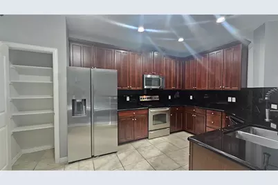 1424 Biltmore Lane, Irving, TX 75063 - Photo 7