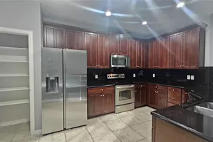 1424 Biltmore Ln, Irving, TX 75063 - Photo 7