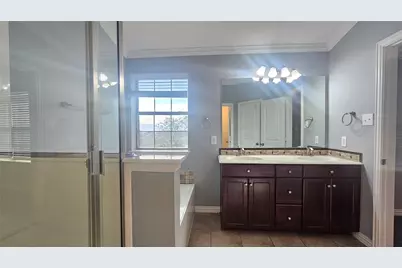 1424 Biltmore Lane, Irving, TX 75063 - Photo 19