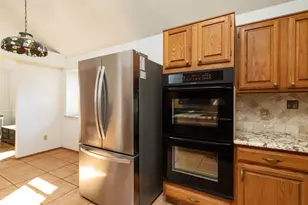 4150 Cedar Dr, Grapevine, TX 76051 - Photo 9