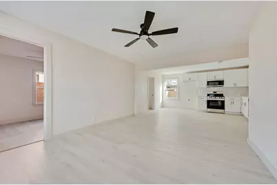 4313 Eastover Avenue, Fort Worth, TX 76119 - Photo 3