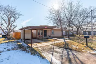 641 Brown Ave, Tuscola, TX 79562 - Photo 3