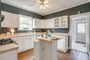 2222 W Magnolia Ave, Fort Worth, TX 76110 - Photo 11