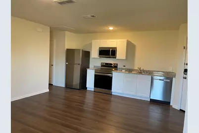 2203 Henry Street #B, Greenville, TX 75401 - Photo 3