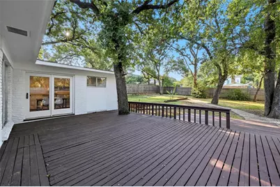 1310 W Cedar Street, Arlington, TX 76012 - Photo 23