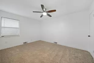 1310 W Cedar St, Arlington, TX 76012 - Photo 21