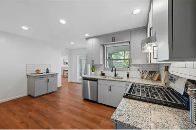 1310 W Cedar Street, Arlington, TX 76012 - Photo 9