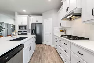 405 Rosie Ct, Argyle, TX 76226 - Photo 7