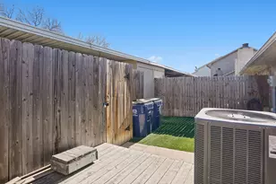 25 Gittiban Pl, Pantego, TX 76013 - Photo 33