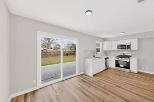 2213 Pontiac Dr, Arlington, TX 76013 - Photo 13