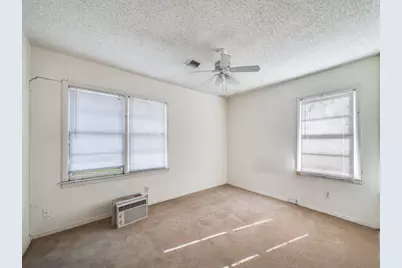 1109 Roosevelt Street, Arlington, TX 76011 - Photo 9