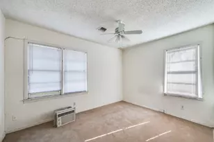 1109 Roosevelt St, Arlington, TX 76011 - Photo 9