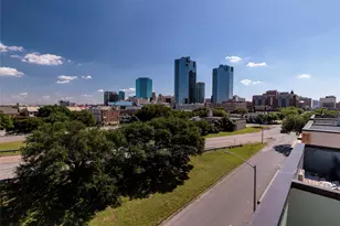 724 Skyline Bluff Ct, Fort Worth, TX 76102 - Photo 17