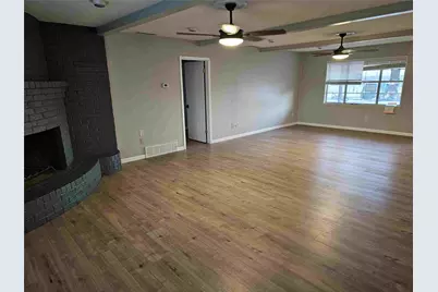 1106 Gifford Drive, Granbury, TX 76048 - Photo 7