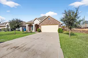 108 Westview Dr, Gun Barrel City, TX 75156 - Photo 1