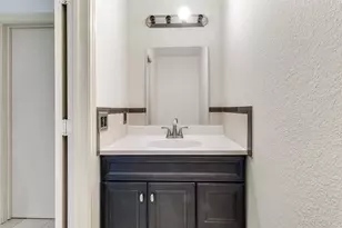 4910 Urban Ave, Dallas, TX 75227 - Photo 15