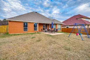 2939 Alyson Way, Grand Prairie, TX 75052 - Photo 19