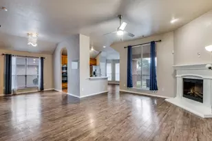 2939 Alyson Way, Grand Prairie, TX 75052 - Photo 19