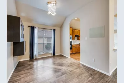 2939 Alyson Way, Grand Prairie, TX 75052 - Photo 11