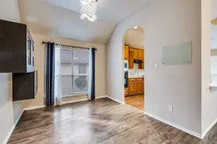 2939 Alyson Way, Grand Prairie, TX 75052 - Photo 11