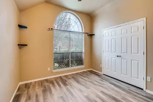 2939 Alyson Way, Grand Prairie, TX 75052 - Photo 17