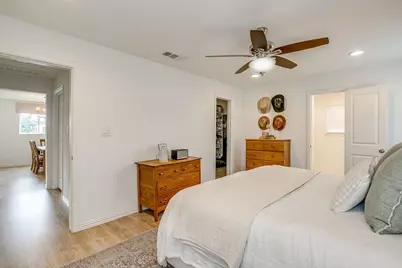 824 Springbrook Drive, Fort Worth, TX 76107 - Photo 21